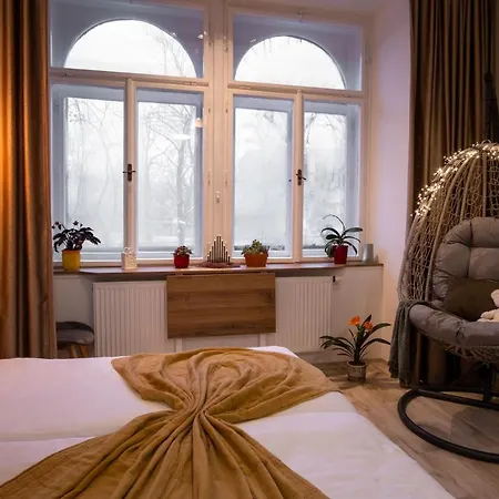 ⭑ Comfy Vip In The Center With Netflix *