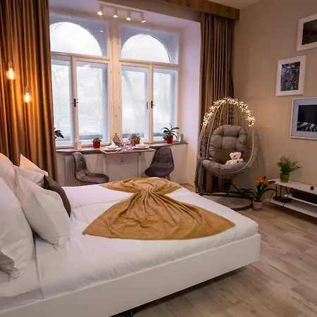 ⭑ Comfy Vip In The Center With Netflix *
