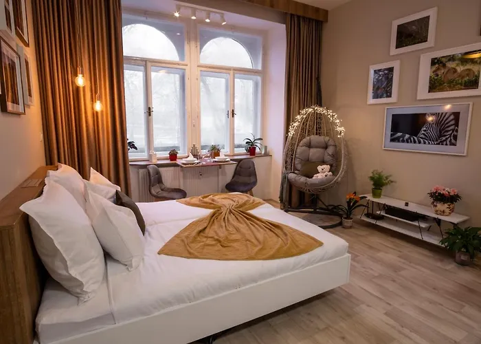 ⭑ Comfy Vip In The Center With Netflix *